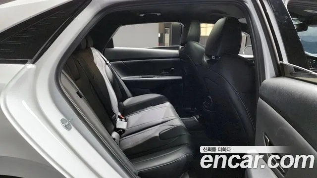 Hyundai AVANTE — Фото автомобиля 12