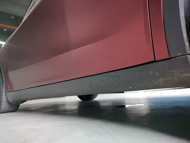Tesla Model Y — Фото автомобиля 2