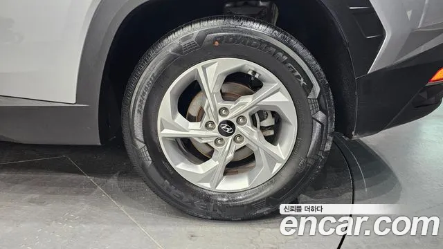 Hyundai Tucson Tucson (NX4) Дизель 2.0 2WD — Фото автомобиля 21