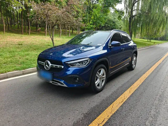Фотография автомобиля — Mercedes-Benz GLA-Class