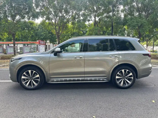 Li Auto ONE — Фото автомобиля 25