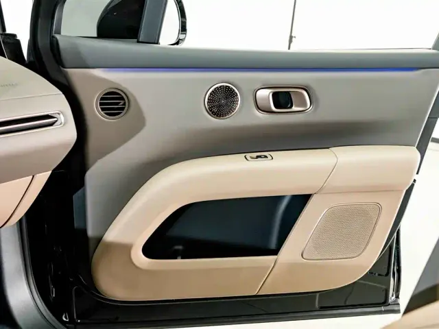 Li Auto i6 — Фото автомобиля 17