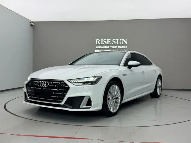 Фотография автомобиля — Audi A7L