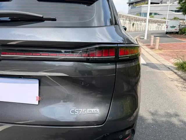 Changan CS75 Plus — Фото автомобиля 18