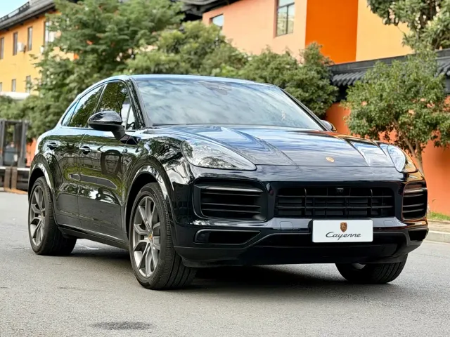 Porsche Cayenne — Фото автомобиля 3