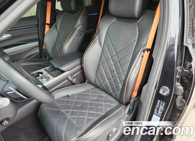 Genesis GV70 — Фото автомобиля 10