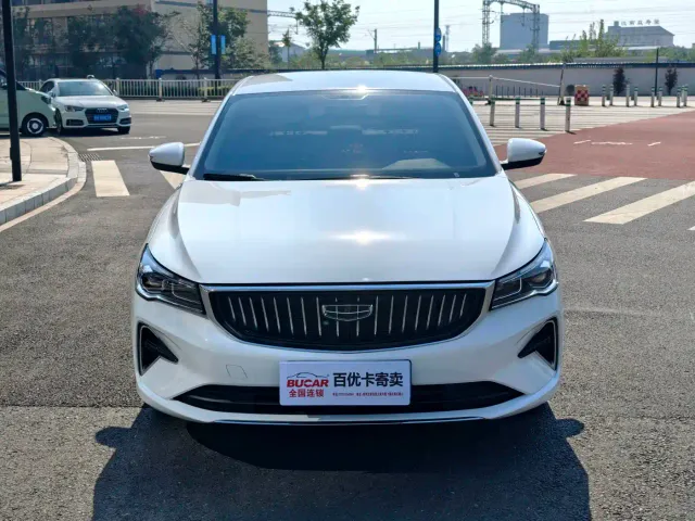 Geely Emgrand — Фото автомобиля 2