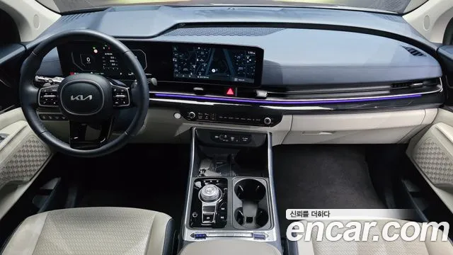 Kia Carnival Generation 4 — Фото автомобиля 10