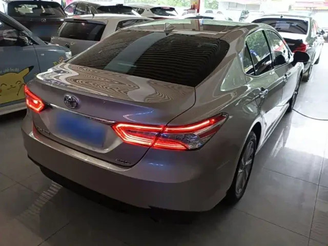 Toyota Camry — Фото автомобиля 6