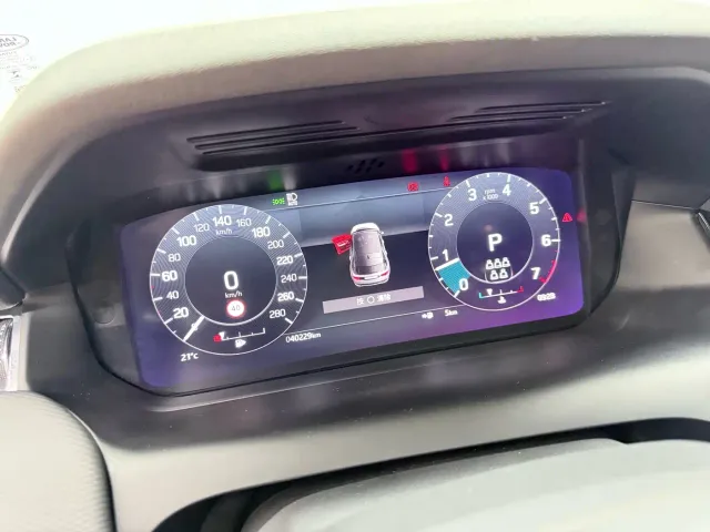 Land Rover Discovery Sport — Фото автомобиля 8