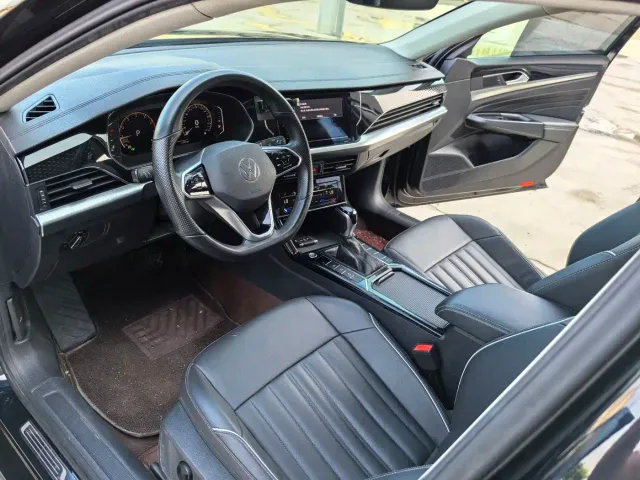 Volkswagen Passat — Фото автомобиля 6