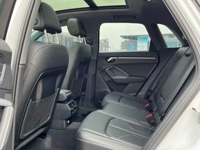 Audi Audi Q3 2024 35 TFSI Fashion Sport — Фото автомобиля 4