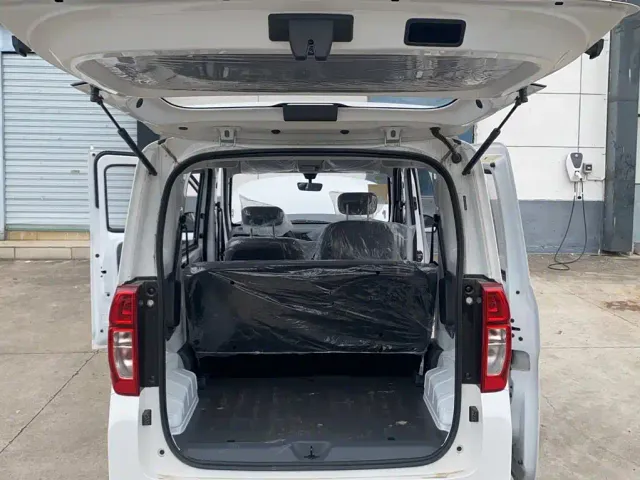 Wuling Zhiguang NEV — Фото автомобиля 22