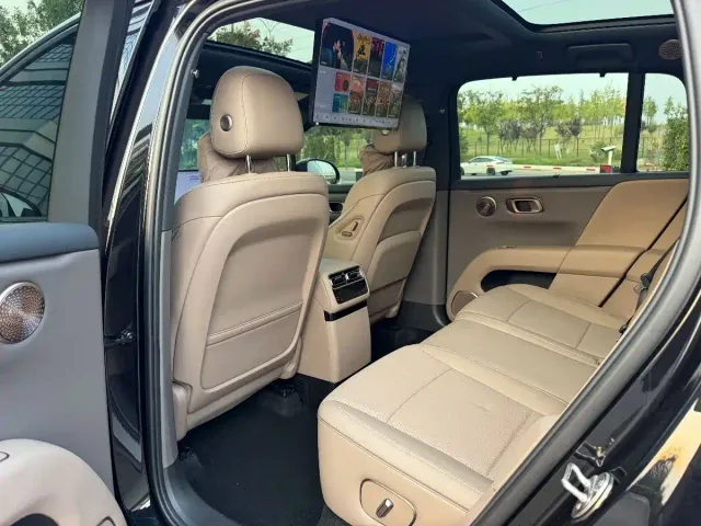 Li Auto i6 — Фото автомобиля 13