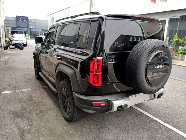 BYD FangChengBao Leopard 5 — Фото автомобиля 4
