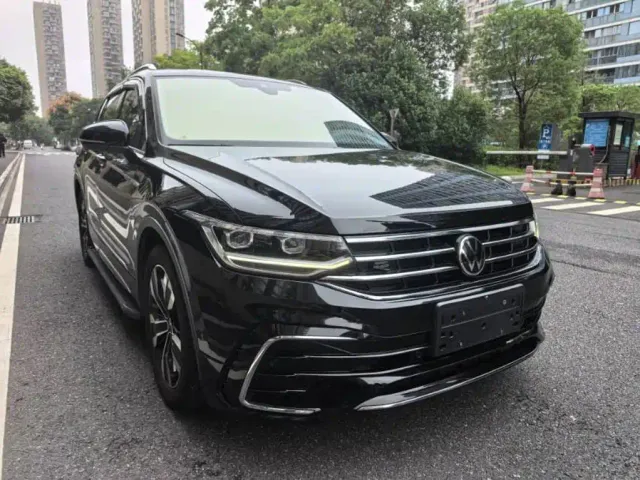 Volkswagen Tiguan L — Фото автомобиля 3