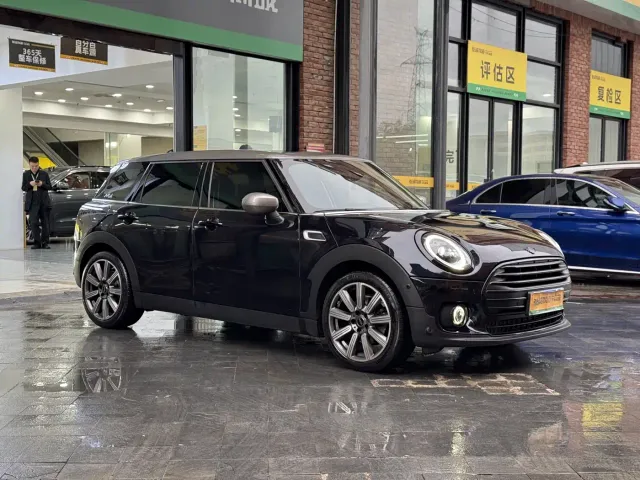 MINI Clubman — Фото автомобиля 3