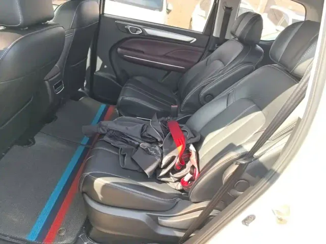 GAC Trumpchi M6 — Фото автомобиля 16