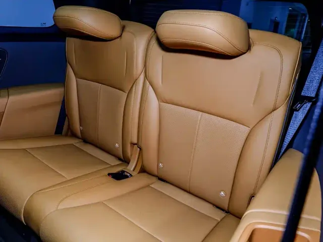 Li Auto i8 — Фото автомобиля 14