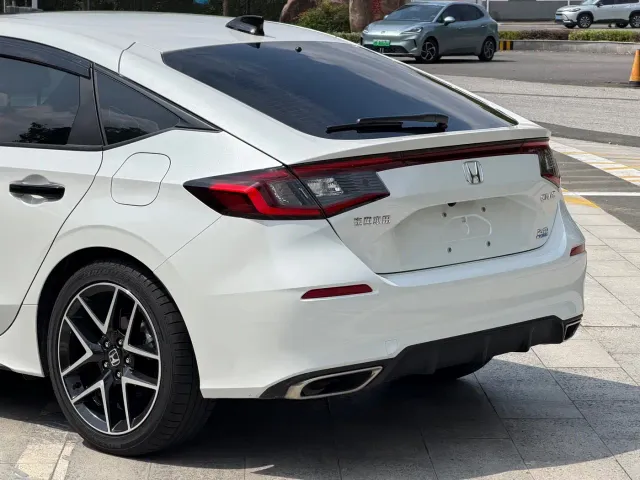 Honda Civic — Фото автомобиля 9