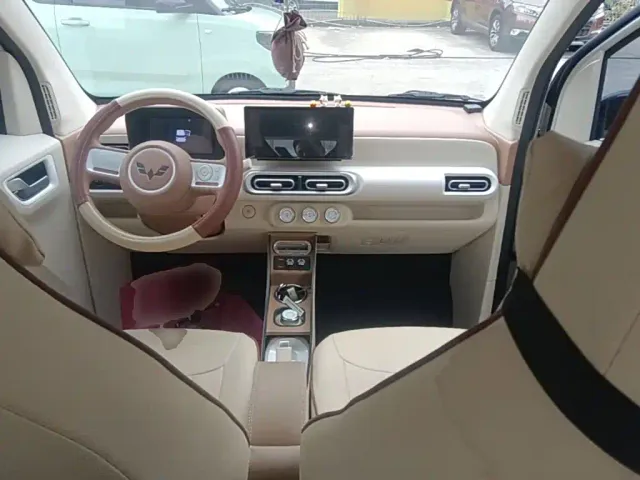 Wuling Hongguang Mini EV — Фото автомобиля 9