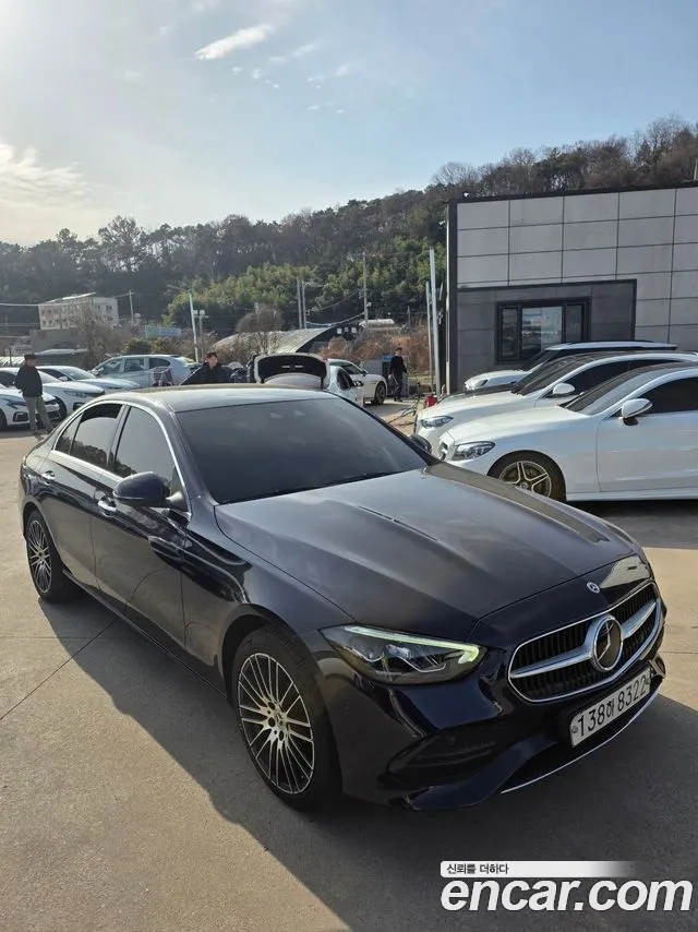 Mercedes-Benz C-Class — Фото автомобиля 3