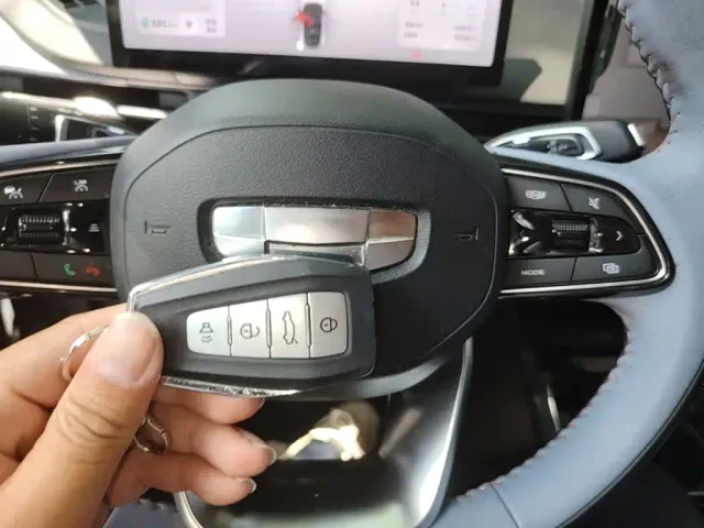 Geely Geometry M6 — Фото автомобиля 8