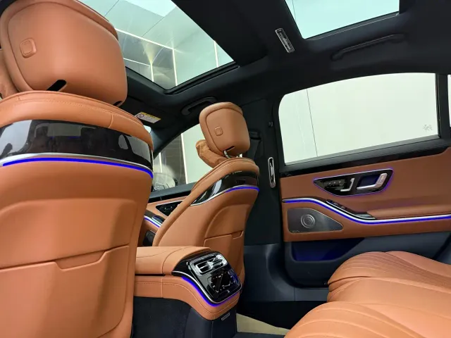 Mercedes-Benz S-Class — Фото автомобиля 10