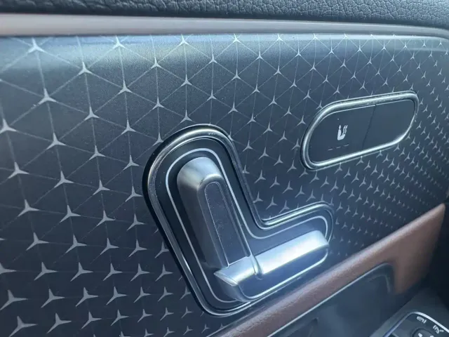 Mercedes-Benz EQB — Фото автомобиля 5