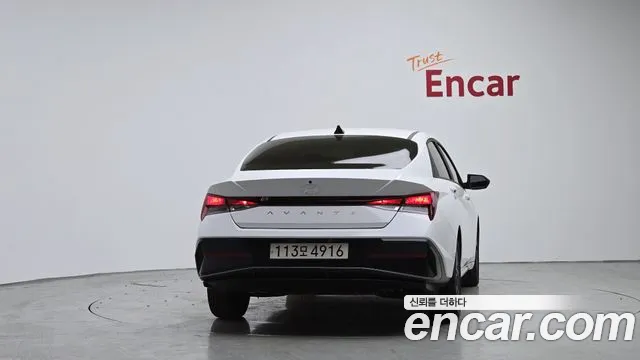 Hyundai Avante CN7 — Фото автомобиля 4