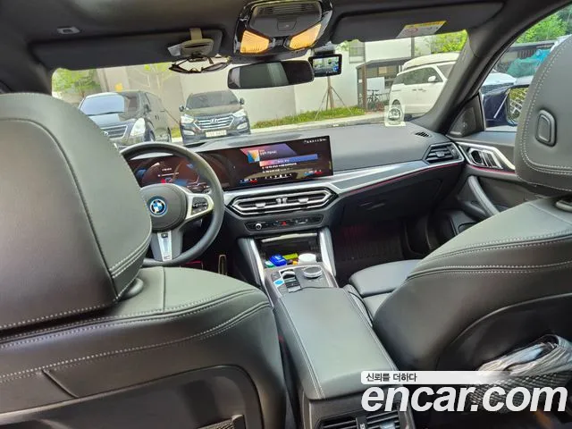 BMW i4 — Фото автомобиля 7