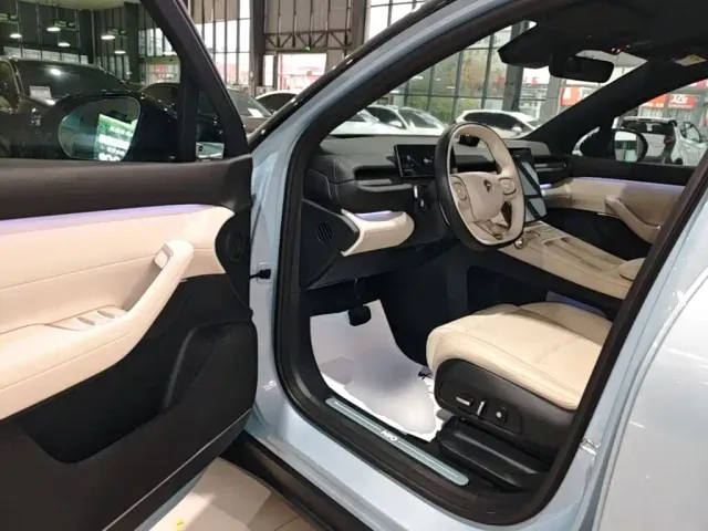 Nio ES6 — Фото автомобиля 15