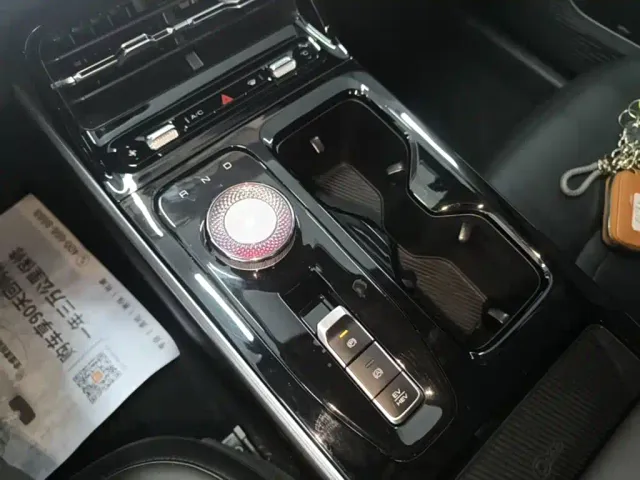 Wuling Starlight — Фото автомобиля 13