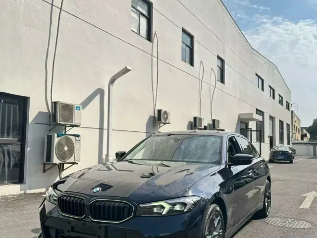 Фотография автомобиля — BMW 3 Series
