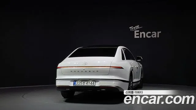Hyundai Grandeur — Фото автомобиля 4