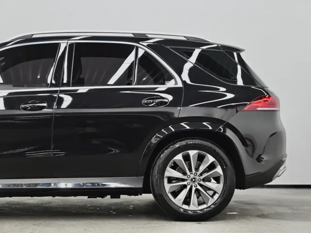 Mercedes-Benz GLE-Class — Фото автомобиля 22