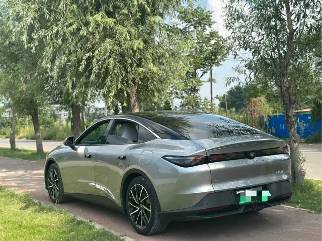 Arcfox Alpha S5 — Фото автомобиля 7