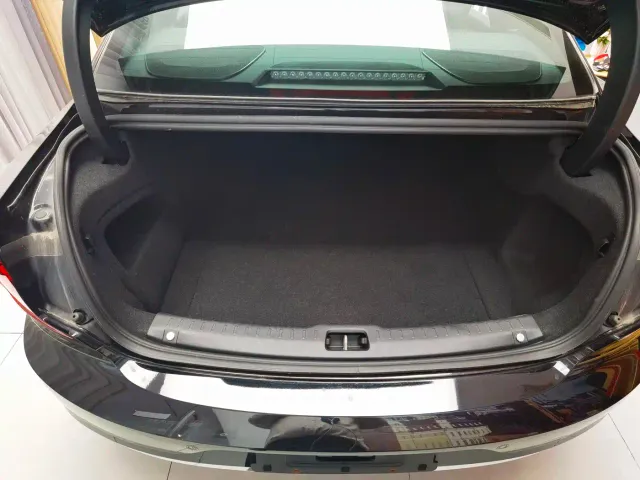 Volvo S90 — Фото автомобиля 8