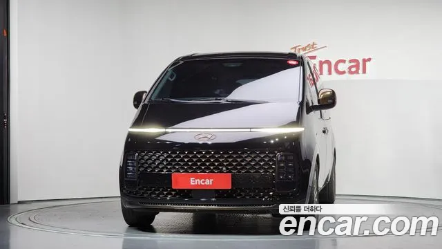 Hyundai Staria Staria Lounge 9 мест — Фото автомобиля 3
