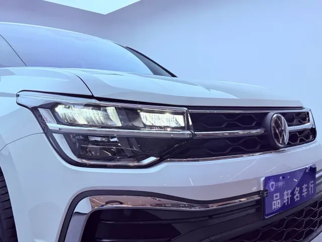 Volkswagen Tharu — Фото автомобиля 21