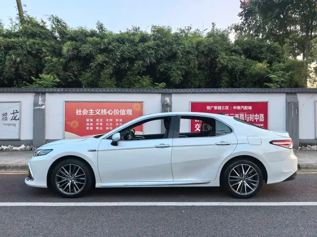 Toyota Camry — Фото автомобиля 15