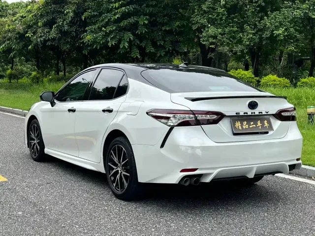 Toyota Camry — Фото автомобиля 12