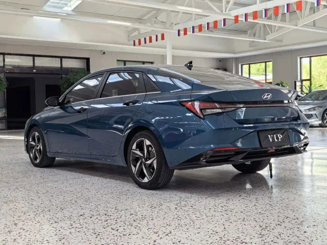 Hyundai Elantra — Фото автомобиля 20