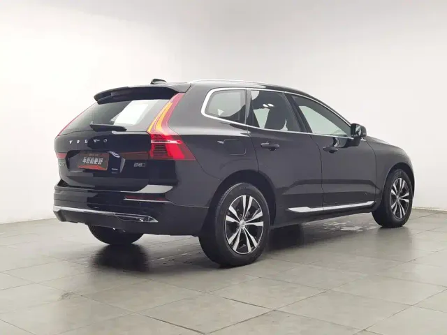 Volvo XC60 — Фото автомобиля 2