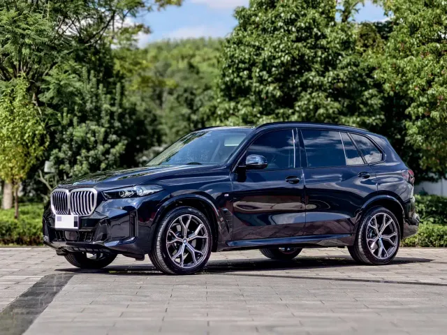 Фотография автомобиля — BMW X5
