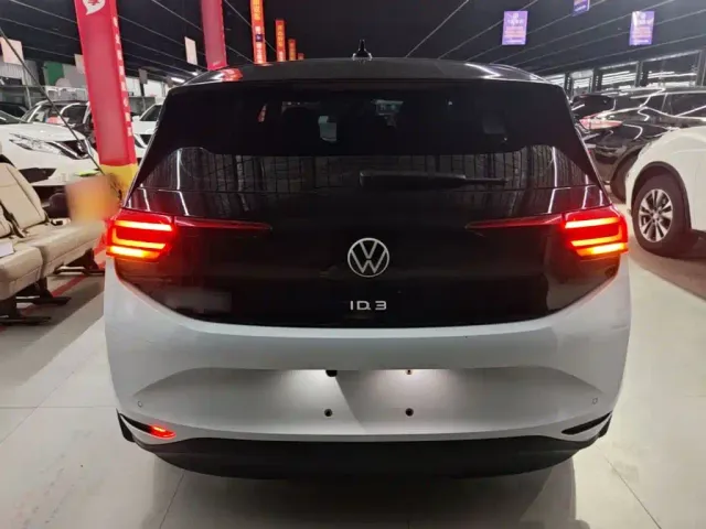 Volkswagen ID.3 — Фото автомобиля 5