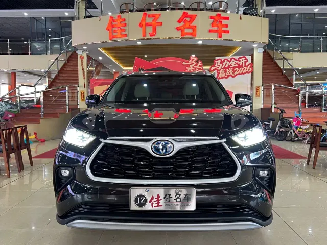 Toyota Highlander — Фото автомобиля 2
