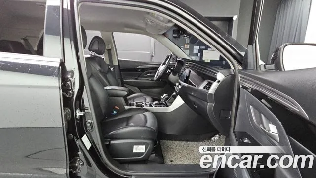 KGM Korando — Фото автомобиля 12