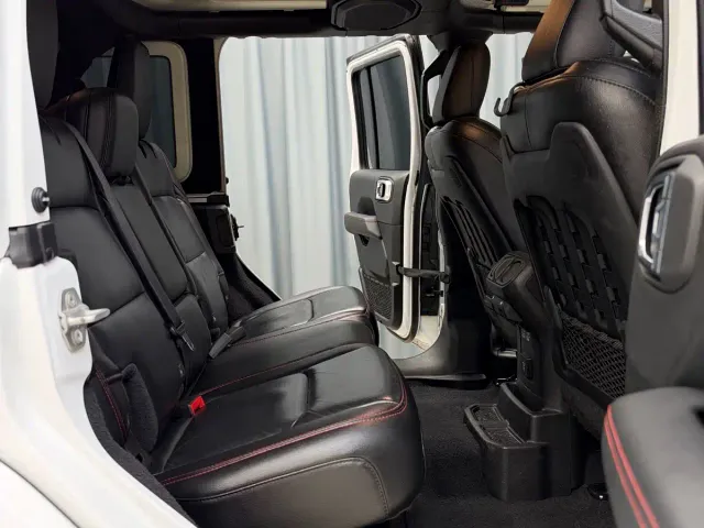 Jeep Wrangler — Фото автомобиля 7