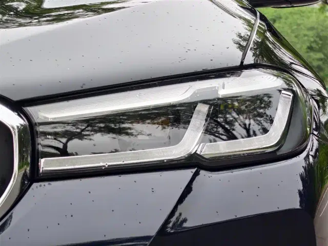 BMW 5 Series — Фото автомобиля 16
